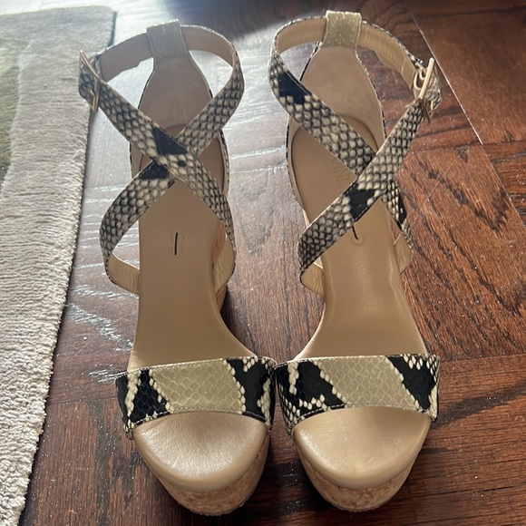 Jimmy Choo Portia  python embossed wedges - Picture 2 of 6